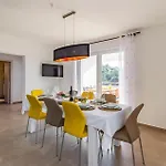 Luxurious Home In Pula