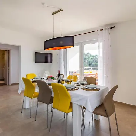 Stunning In With Wifi