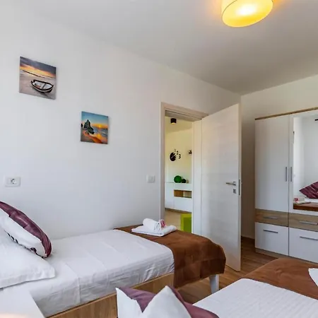 Luxurious Home In Pula Feriehus